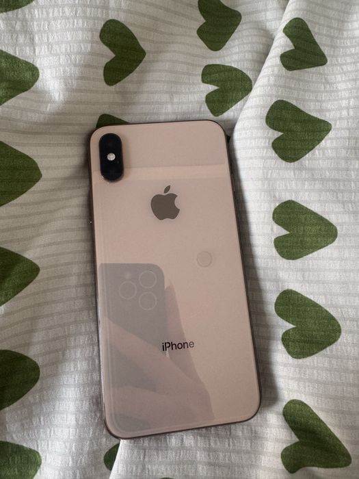Продам IPhone Xs