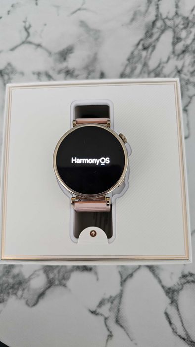 HUAWEI WATCH GT4, 41mm, + силиконова каишка