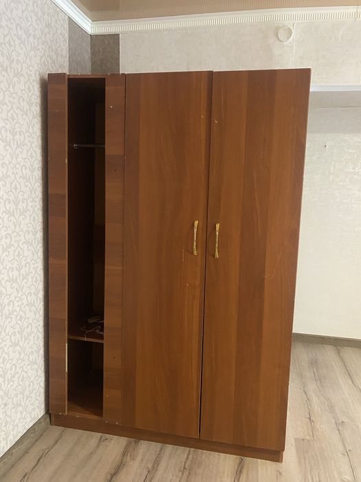 Отдам даром тахта, шкаф и стол
