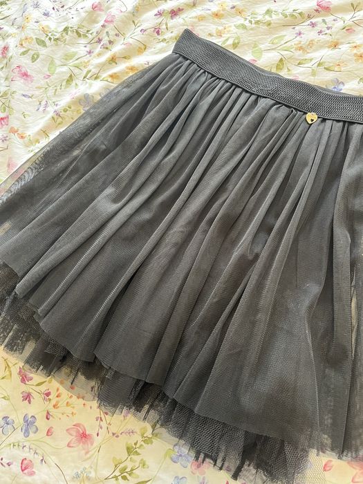 Тюлена пола и зелена Zara