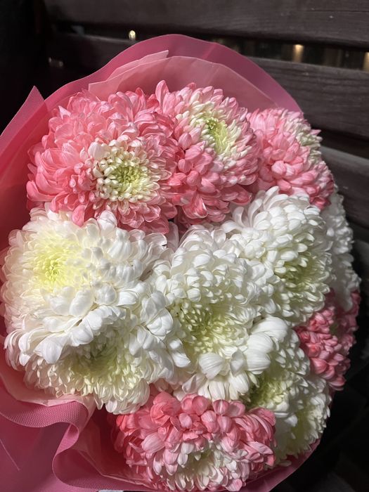 Гүл букет қазір келген өте нәзік