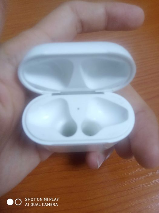 Airpods karobka