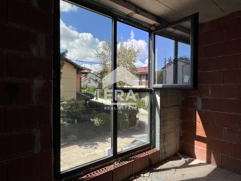 Продава се Двустаен апартамент в София, Горна баня - 96 кв.м за 1130 €/кв.м - Снимка #2