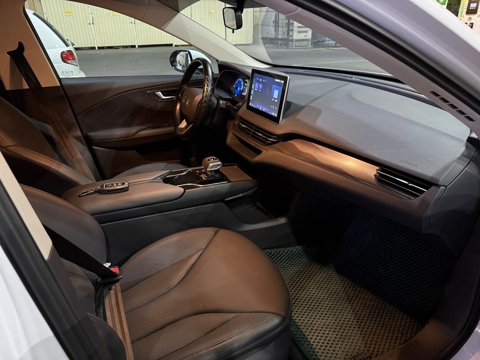 Hongqi E-QM5 2024 Elektromobil Arendaga beriladi