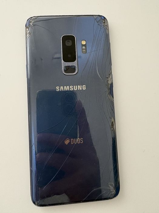 Vand telefon defect ieftin