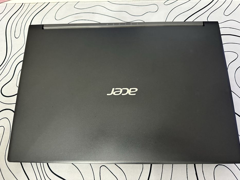 Продам игровой ноутбук Acer Aspire 7