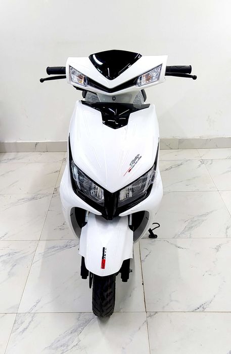 Скутер бензиновый новый M8