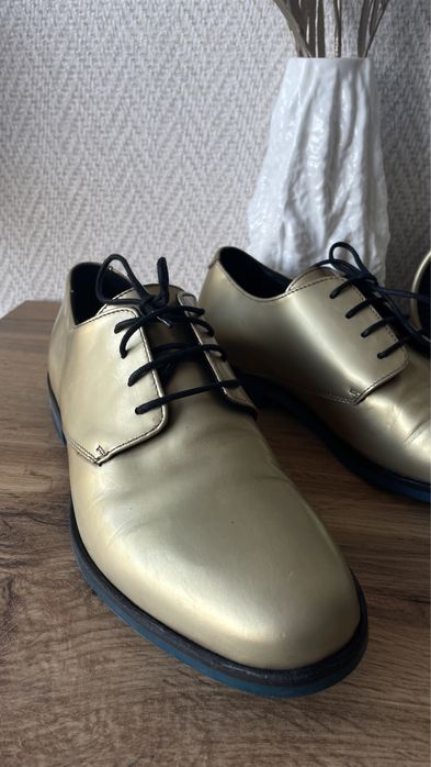 Уникални златни обувки MASCOLORI номер 40