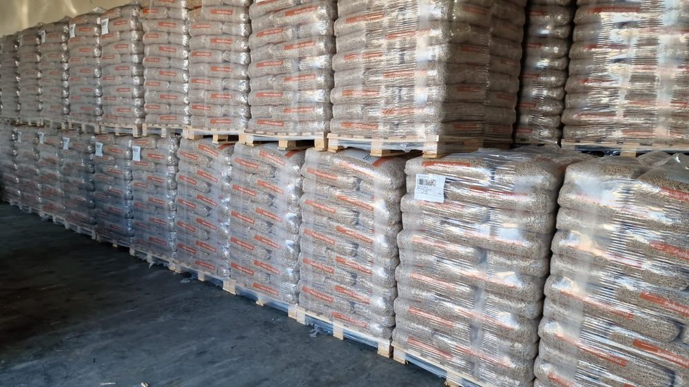 CALITATE ȘI SERIOZITATE! Peleți HSTimber sau PELLUP Premium EN plus A1