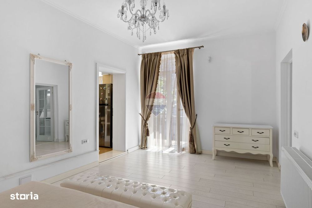 Apartament luxos cu 3 camere de închiriat - Piața Avram Iancu
