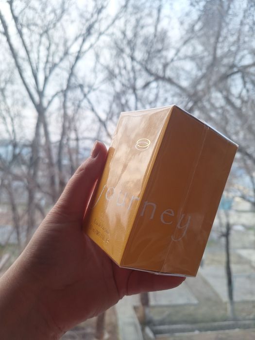 Продам новые духи оригинал.