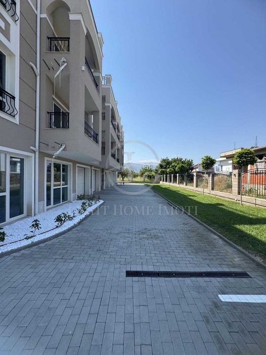 Продава се Тристаен апартамент в Пловдив, Беломорски - 121 кв.м за 1612 €/кв.м - Снимка #13