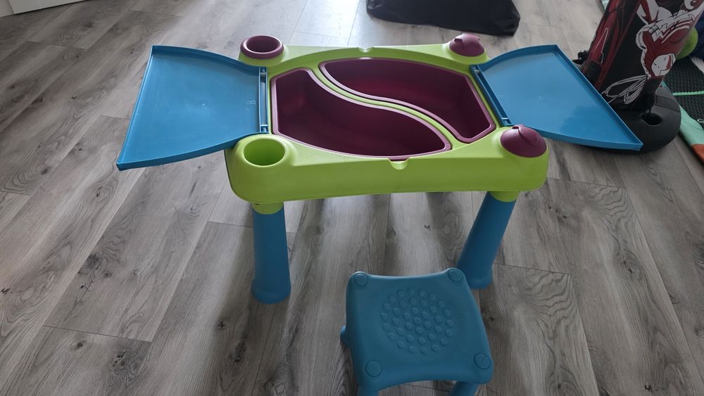 Masuta copii cu scaunele