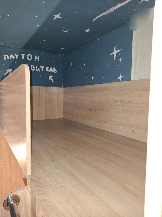 Продаю кровать-чердак.