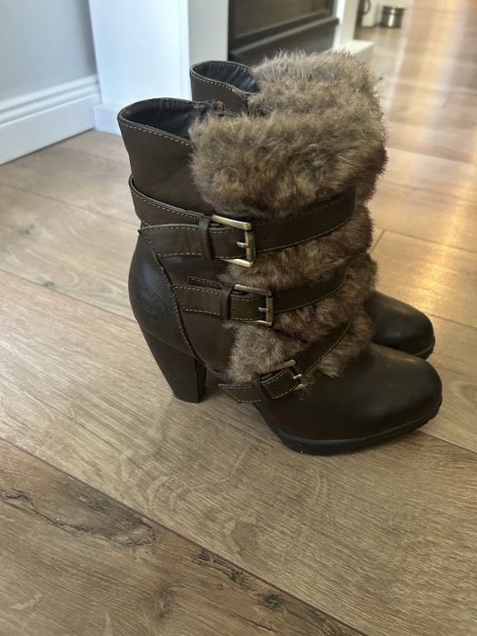 Ghete înalte cu toc