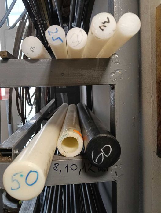 Продавам стомана и полиамид