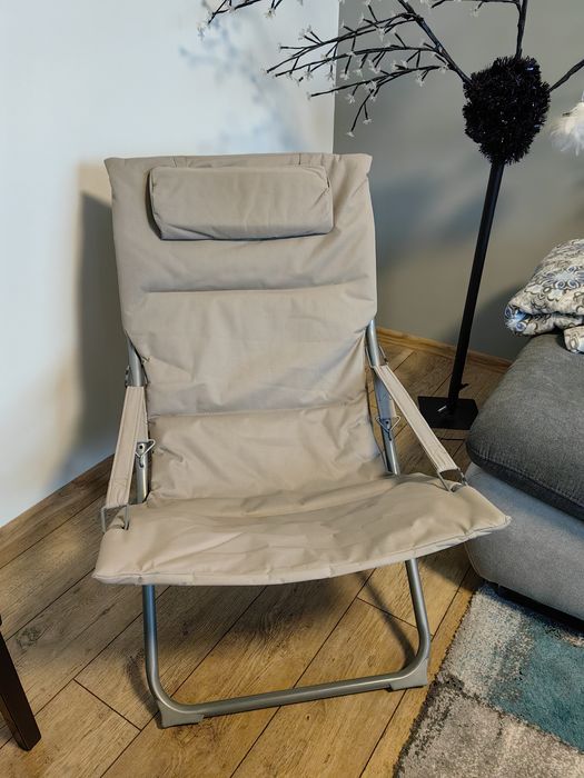 Градински сгъваем стол (шезлонг)