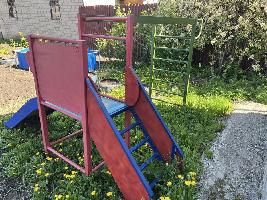 Продам детскую горку. Самовывоз.