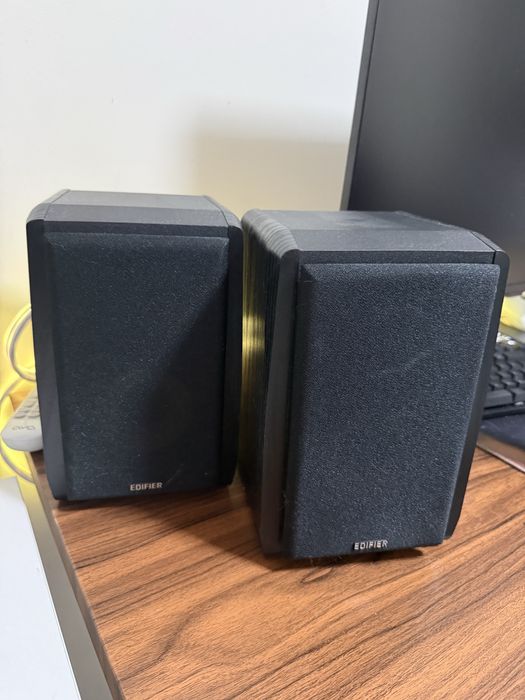 Продам колонки Edifier R1010BT черный
