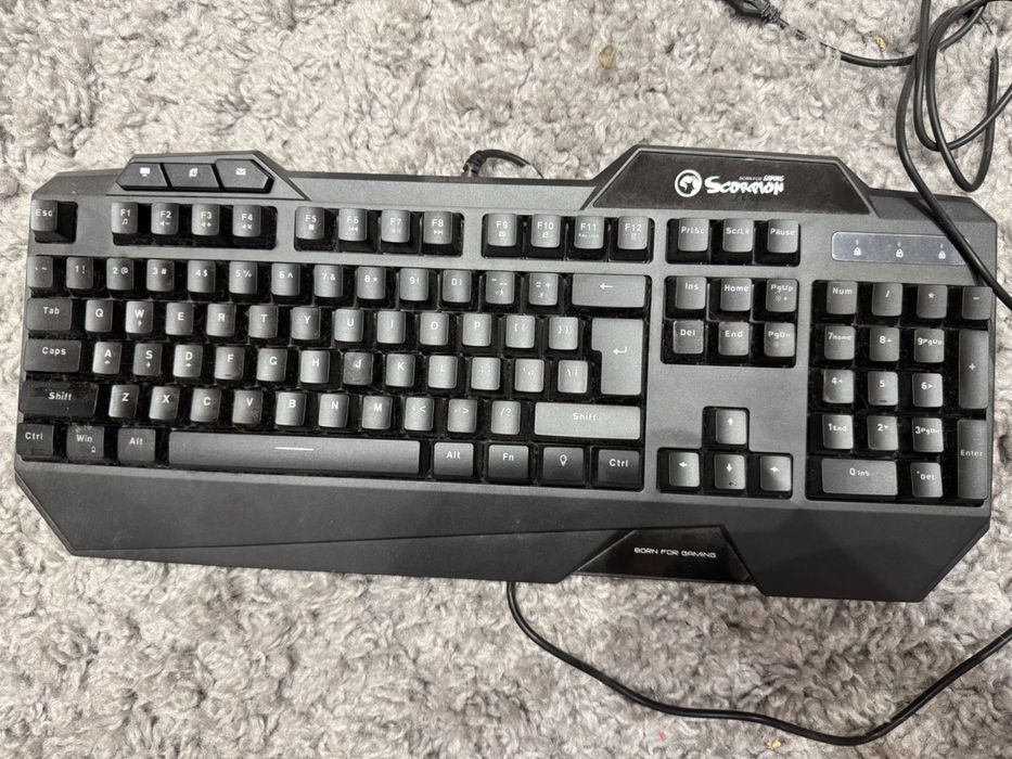 Светеща клавиатура за компютър Scorpion