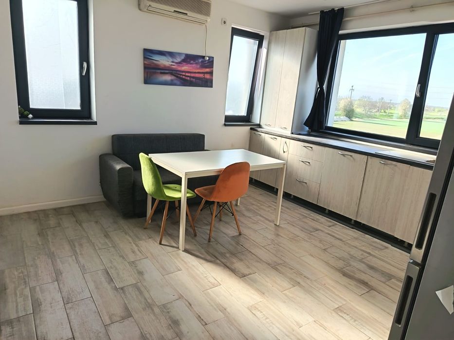 Apartament 2 camere utilat pe termen lung, bloc nou de 6 apartamente, la 7 km de București. Parc, teren minigolf, restaurant