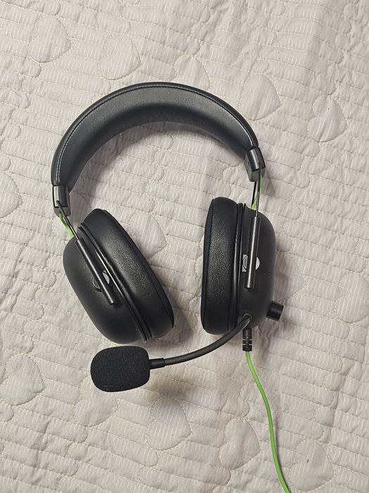 Продам игровые наушники с микрофоном