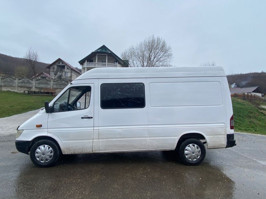 Vând Mercedes sprinter