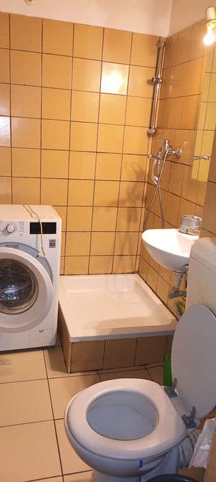Inchiriez garsoniera conf.1,semidecomandata,sect.4,etaj4 din 8,doua lifturi,situata langa lidl si Grand Arena