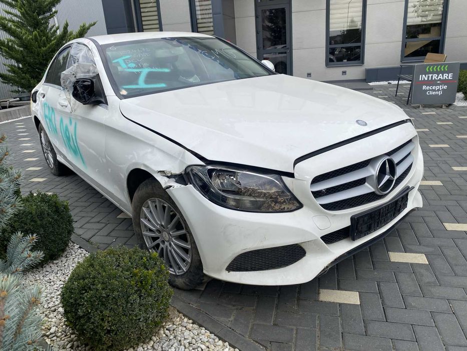 Dezmembrari dezmembrez Mercedes C-Class W205 2.2 CDI cod motor OM651921