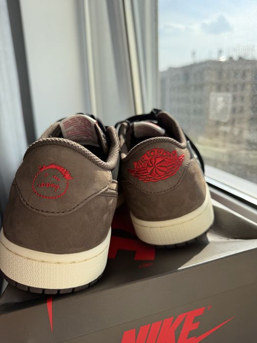 Air Jordan 1 x Travis Scott Dark Mocha