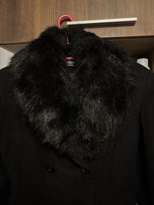 Palton nou cu eticheta Bad Axel