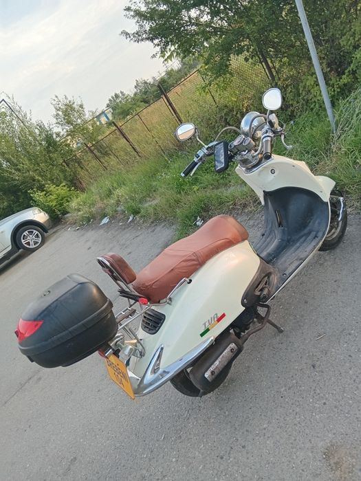 Scuter retro  limitat 25km