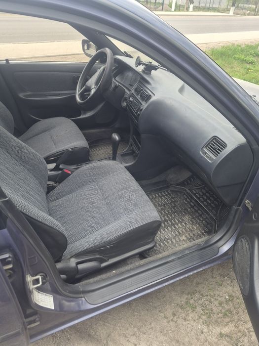 Японский автомобиль Тоиота каролла