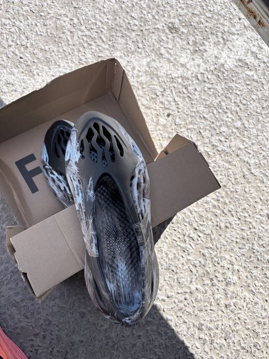 Кроссовки Adidas Yeezy Foam Runner