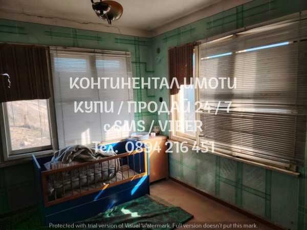 КОД 17216г. Двуетажна тухлена къща 150м2 с двор 700м на асфалт