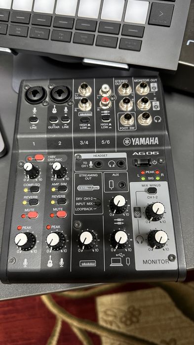 Yamaha AG06  Микшерный пульт для стрима