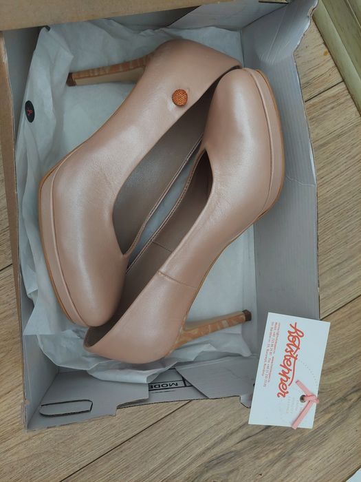 Pantofi cu toccc
