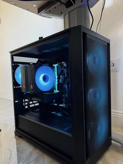 NOU. Calculator gaming RTX5060 ti 16gb, Ryzen 5 9600x