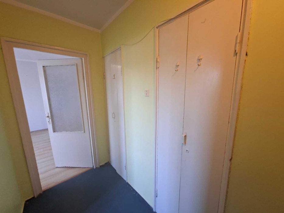 Aleea Biruintei 2 camere si balcon etaj 4 apartament de vanzare Mihai Viteazul Cedonia