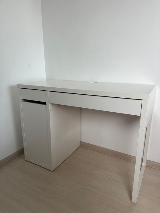 Birou alb Ikea, stare perfecta