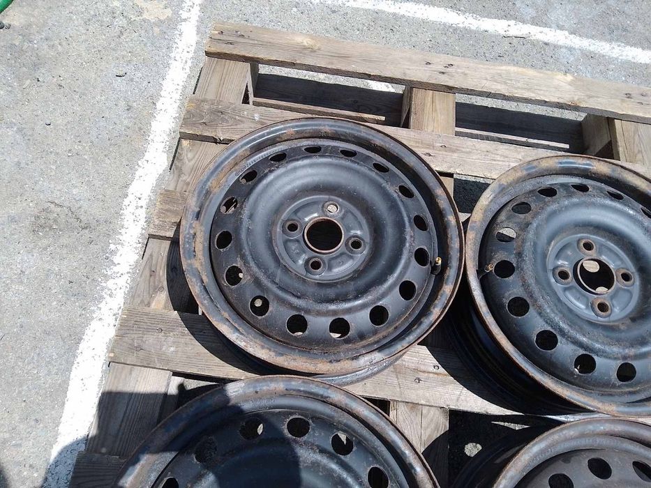 15 цола 4 х 100 Тойота - 5 инча/ ЕТ 45