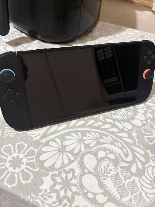ПРОДАЕТСЯ Nintendo switch2 С ИГРАМИ