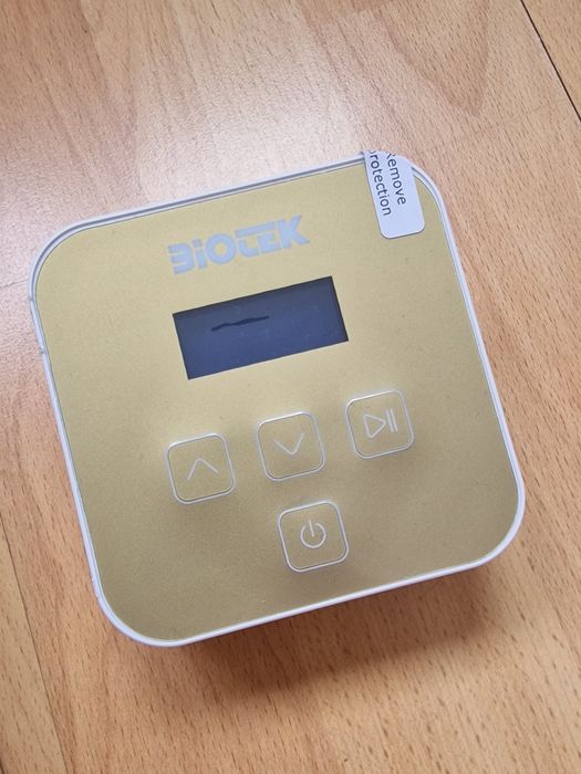 Vând aparat micropigmentare Biotek.