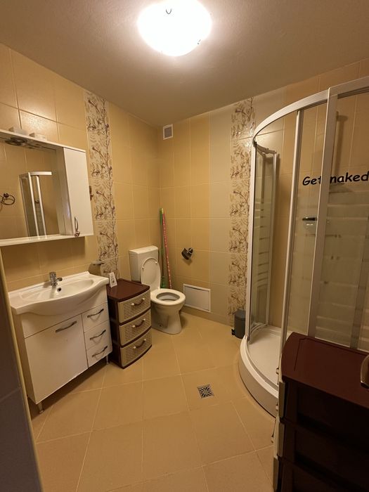 Apartament 2 camere + parcare spre inchiriere