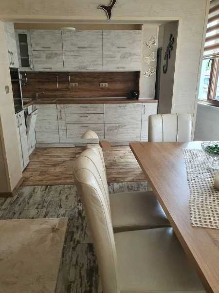 Дава се под наем Двустаен апартамент в Бургас, Изгрев - 46 кв.м за 200 € - Снимка #4