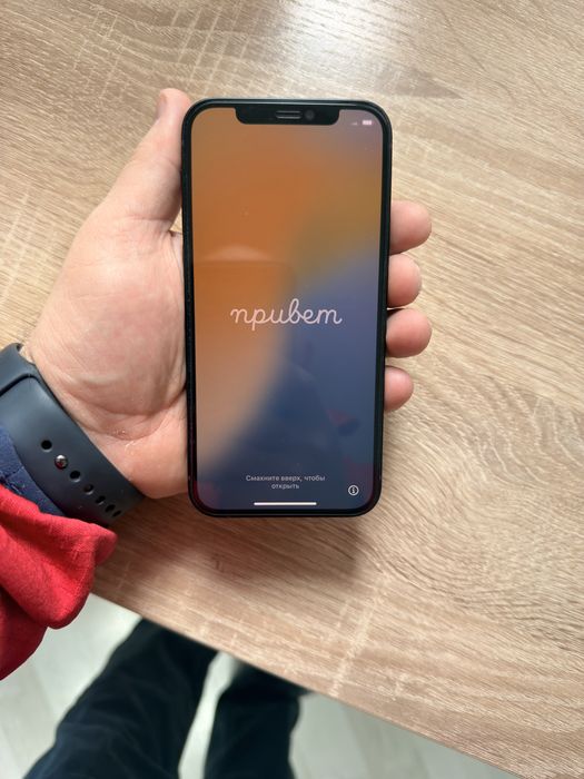 Продам iphone 12 64gb