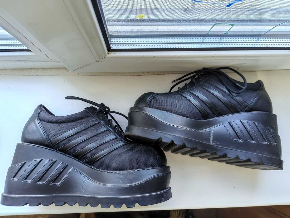 Демисезонные ботинки Demonia