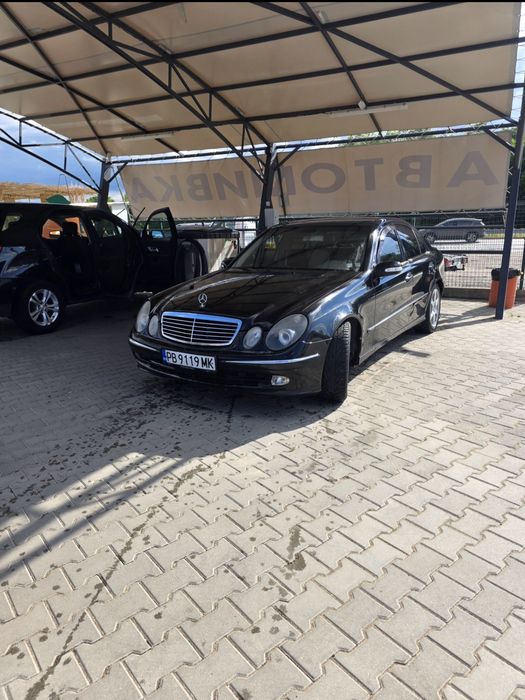 Mercedes benz E270 w211