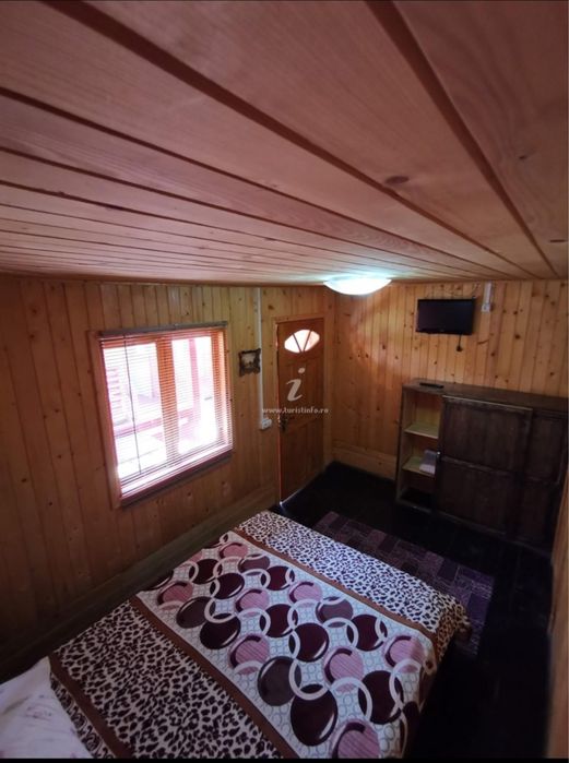 Inchiriez 8 casute din lemn pe partea cu marea in Mamaia Nord
