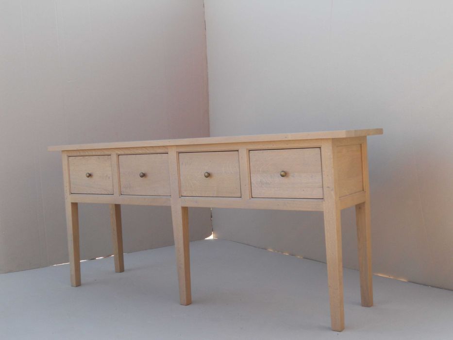 Fabrica de mobila lichideaza stoc de mobilier de lux